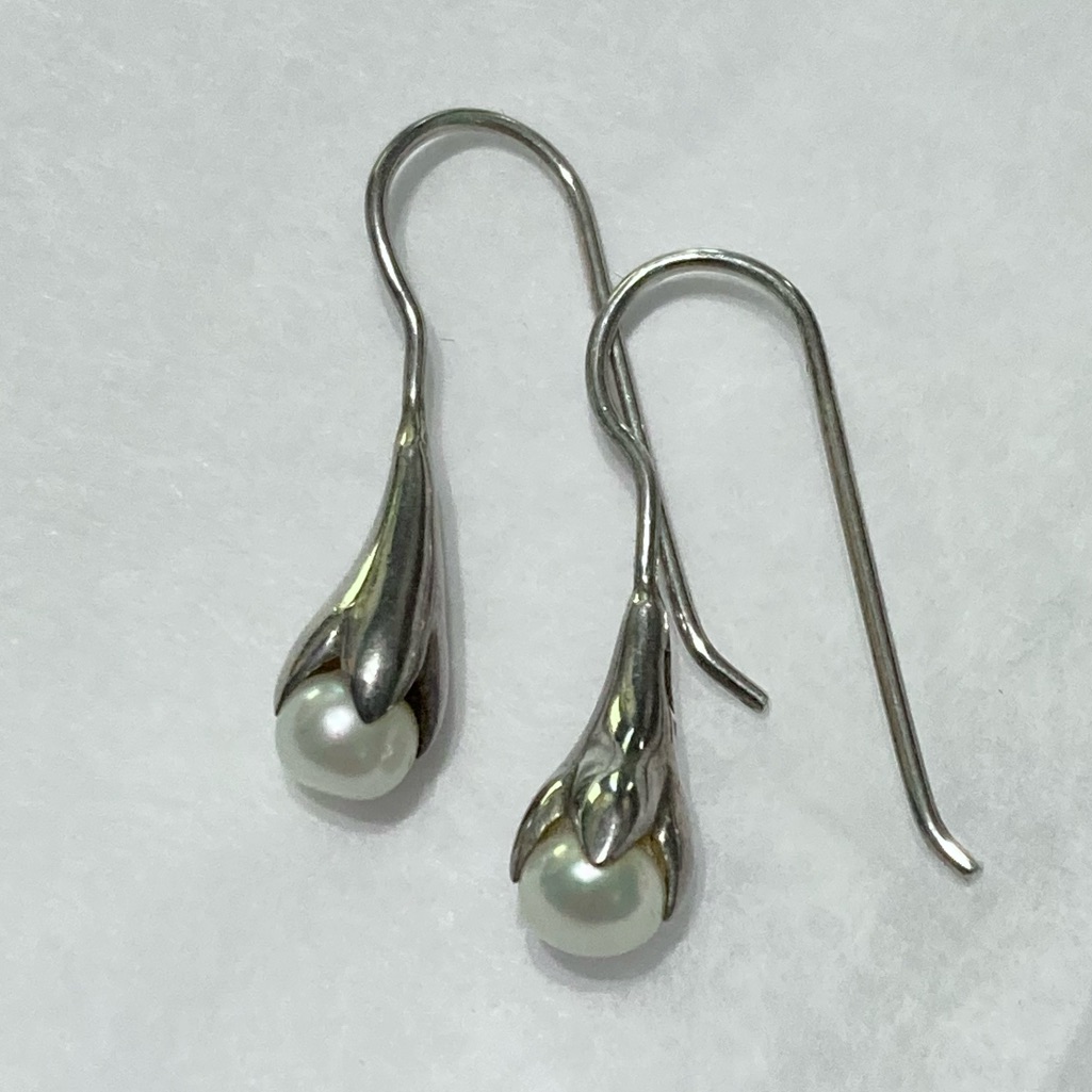 Mws Floral Form Natural Pearl In Sterling Silver Dangle Earrings
